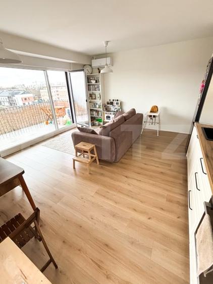 Apartament cu 3 camere decomandat, mobilat în Lipovei