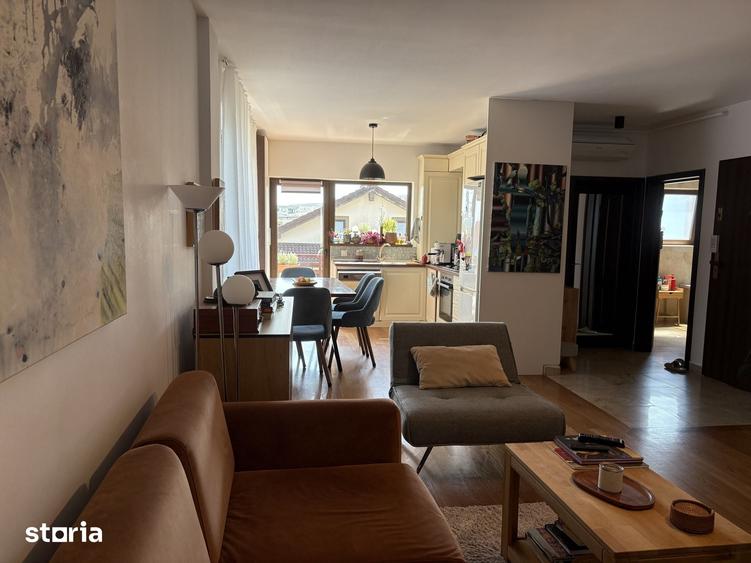 Apartament cu 3 camere în Bună Ziua