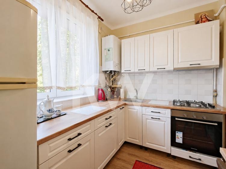 Apartament cu 2 camere nedecomandat, mobilat în Central