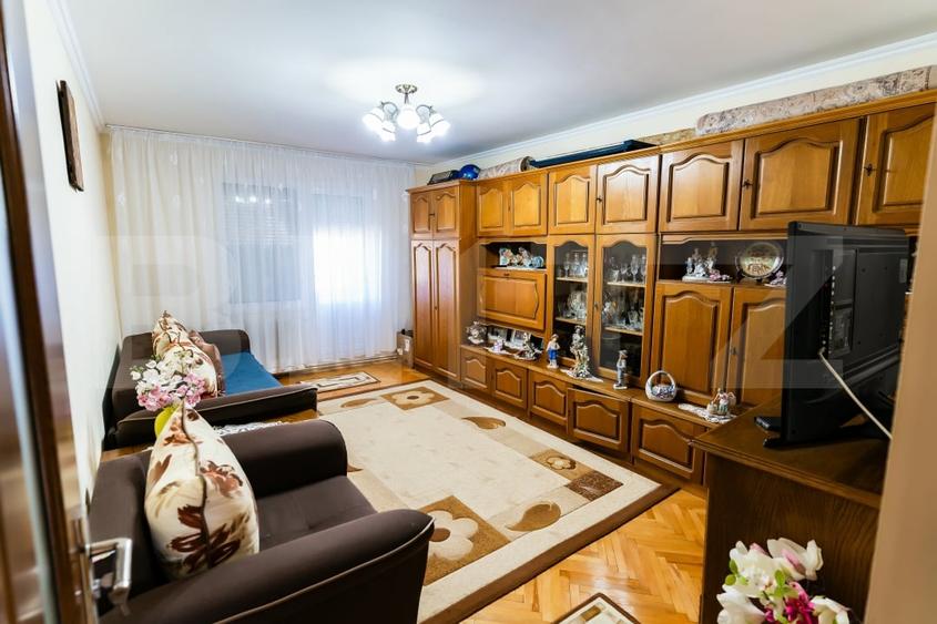 Apartament cu 2 camere decomandat, mobilat în Tudor