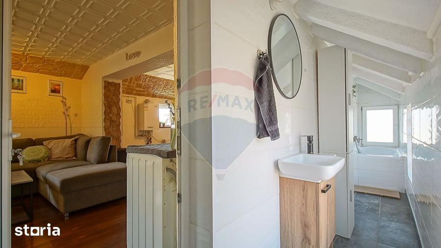 Casă cu 3 camere cu Teren 100 Mp în Central
