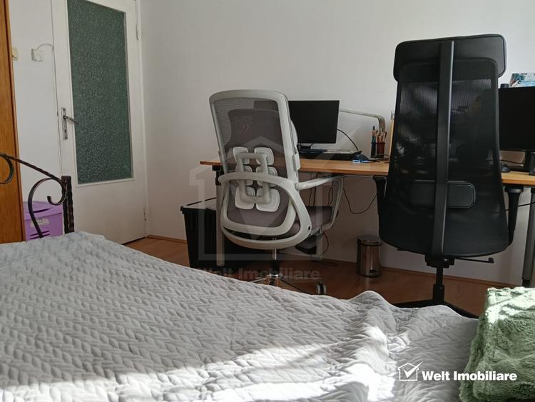 Apartament cu 3 camere decomandat, mobilat în Zorilor