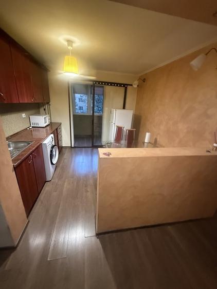 Apartament cu 2 camere decomandat în Apărătorii Patriei