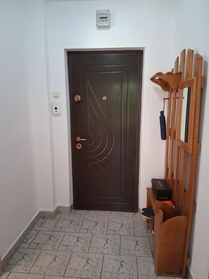 Apartament cu 2 camere semidecomandat în Titan