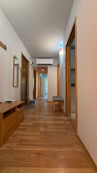 Apartament cu 3 camere decomandat în Aviației