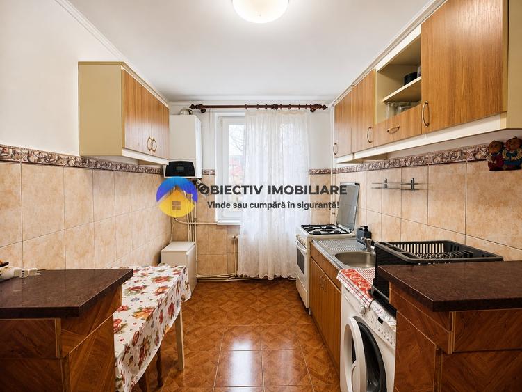 Apartament cu 2 camere decomandat în Precista