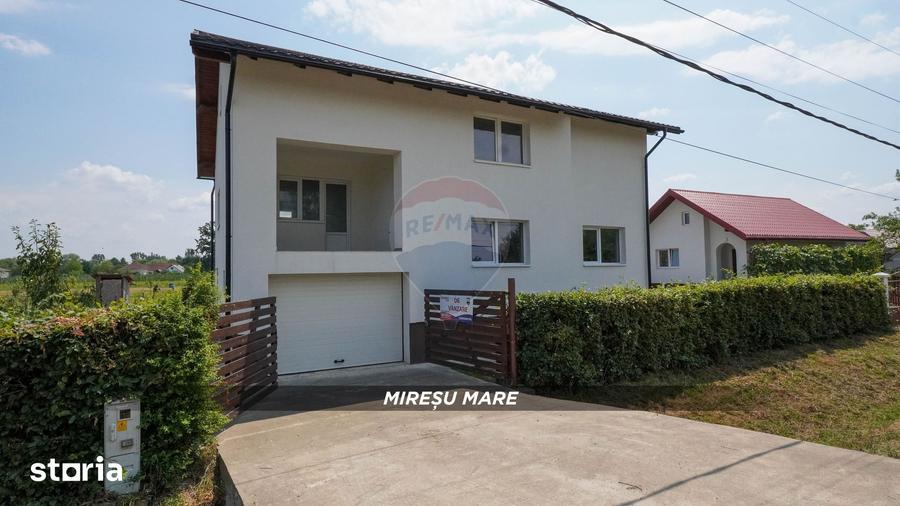 Casă cu 5 camere cu Teren 600 Mp în Mireșu Mare