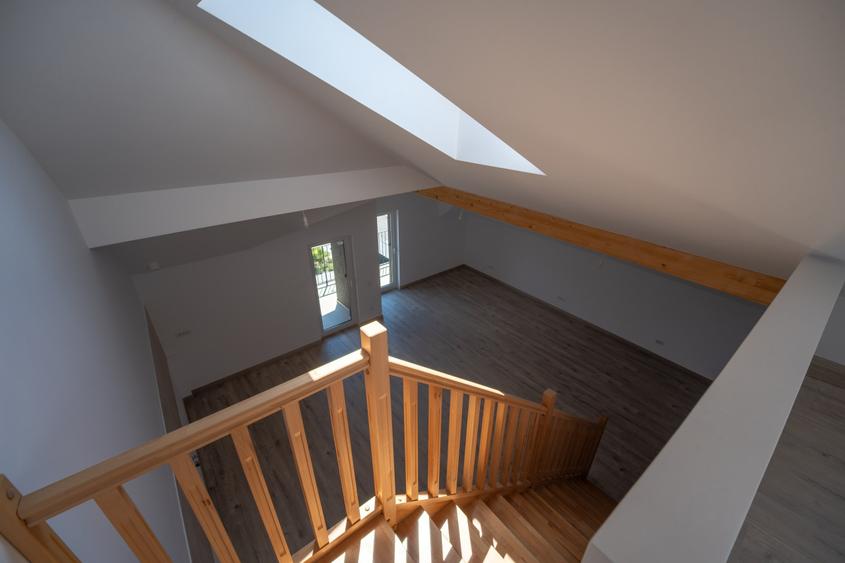 Apartament cu 2 camere decomandat în Tractorul