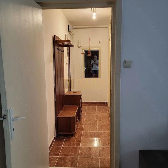 1 camera| decomandat| centrala proprie| etaj 2 - 6