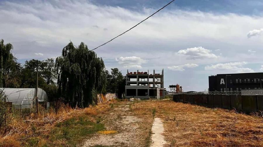 Spațiu industrial, de 2,589 mp, în Central