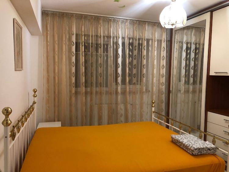 Apartament cu 2 camere decomandat în B-dul București