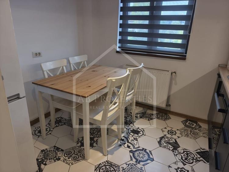 Apartament cu 2 camere decomandat, mobilat în Băneasa
