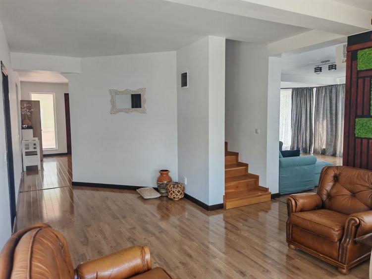 Casă cu 4 camere decomandat cu Teren 850 Mp în Dosu Bricii