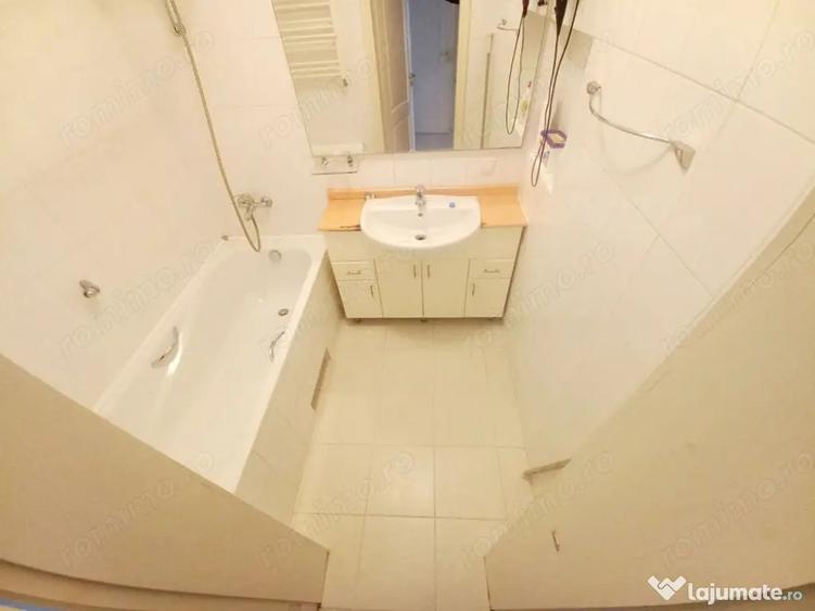 Apartament cu 2 camere decomandat în Apărătorii Patriei