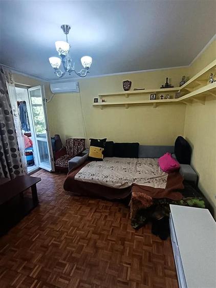 Apartament cu 3 camere decomandat în Hipodrom