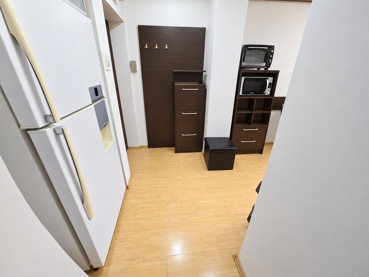 Apartament cu 2 camere semidecomandat, mobilat în Craiovei