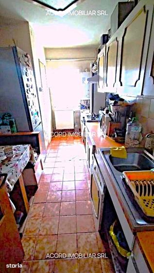 Apartament cu 4 camere decomandat în Tomis III