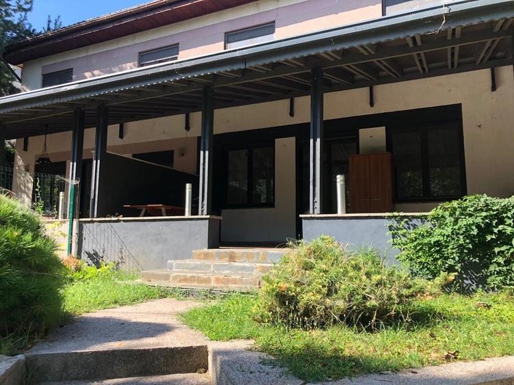 Duplex cu 6 camere cu Canalizare în Băneasa