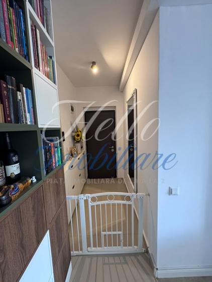 Apartament cu 3 camere semidecomandat în Dâmbul Rotund