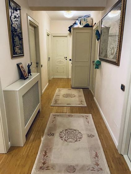 Apartament cu 3 camere decomandat în Faleza Nord