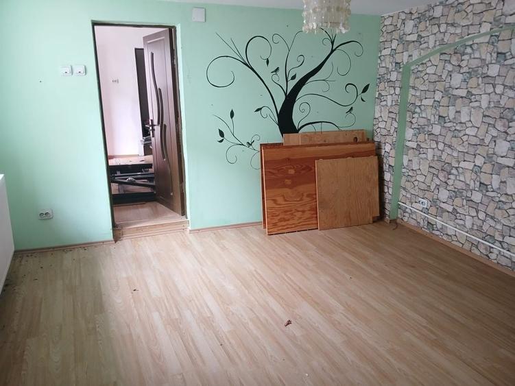 Casă cu 4 camere în Vitan