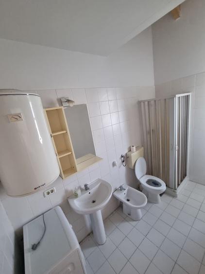 Garsonieră decomandată în Complex Studențesc
