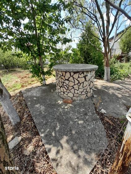 Casă cu 5 camere cu Teren 2000 Mp în Central