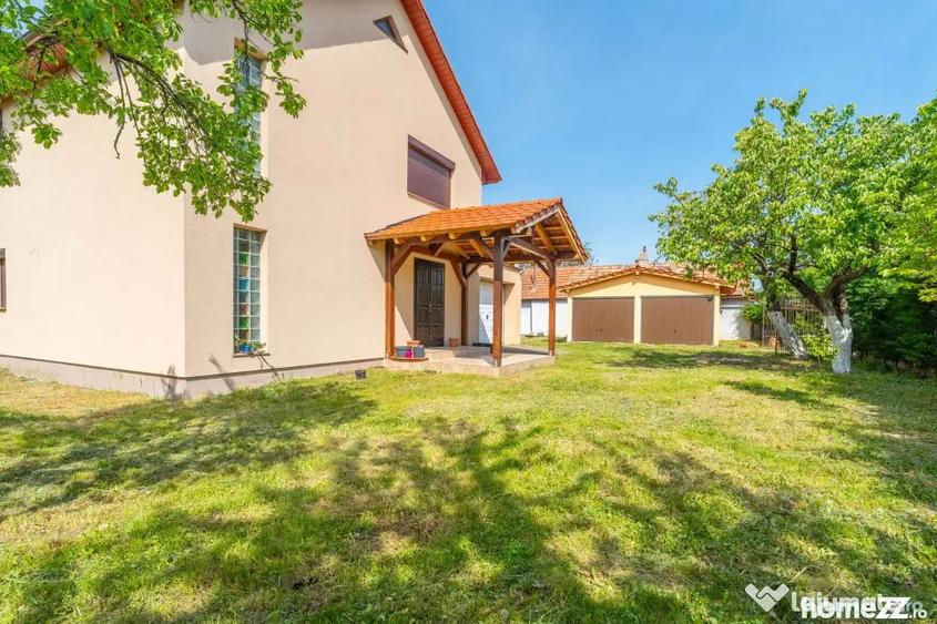 Casă cu 4 camere cu Teren 2825 Mp în Păuliș
