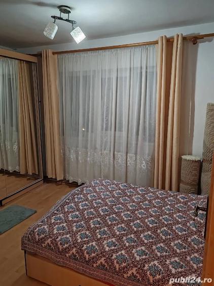 Apartament cu 3 camere semidecomandat în Central