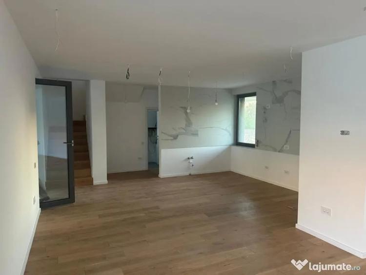 Vila de vanzare pe malul lacului | in zona Mamaia Nord | 0 - 8