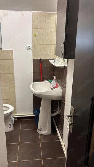 Apartament cu 2 camere semidecomandat în Schei
