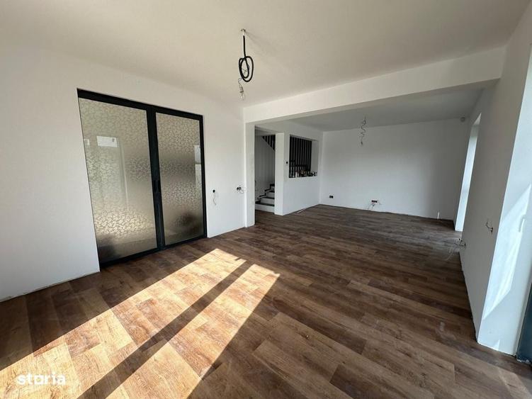 Casă cu 4 camere cu Teren 407 Mp în Ciorogârla