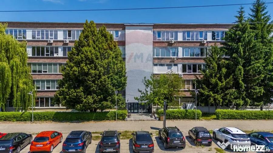 Spațiu comercial, de 448 mp, în 13 Decembrie