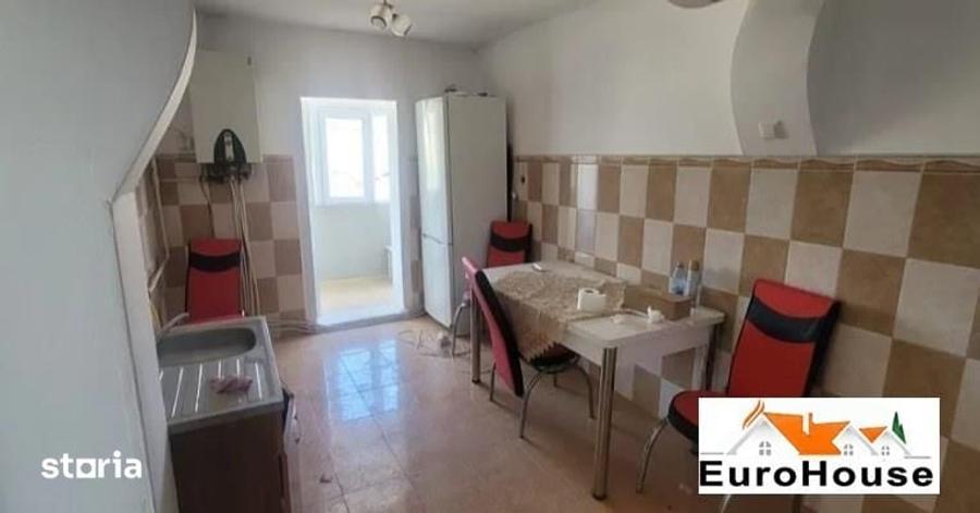 Apartament cu 2 camere decomandat în Tolstoi