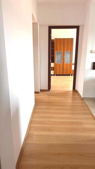Apartament cu 3 camere decomandat, mobilat în Dumbrava 2