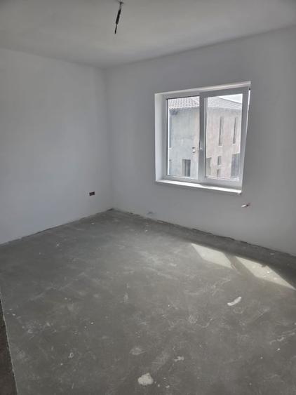 Casă individuală cu 4 camere cu Teren 200 Mp în Cumpăna