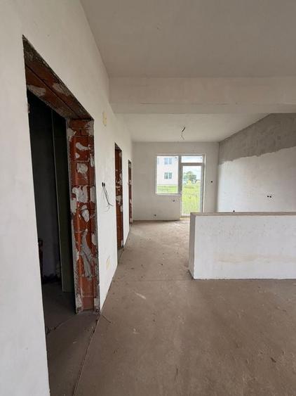 Casă cu 4 camere în Paleu
