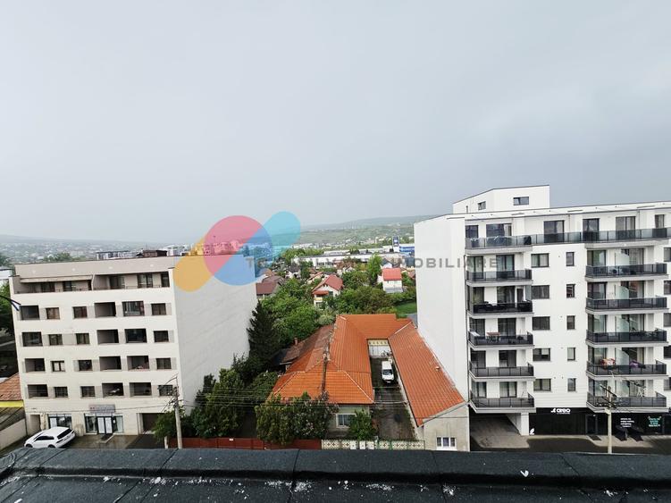 Apartament cu 4 camere semidecomandat în Mărăști