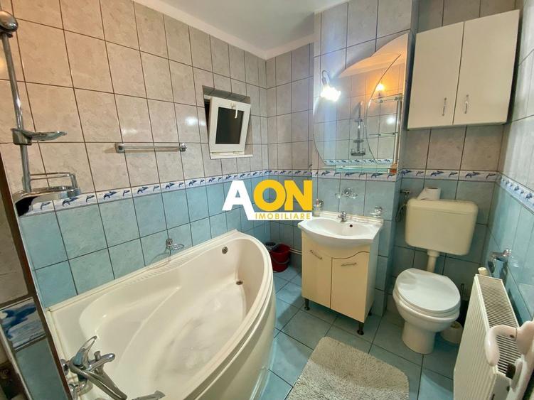 Apartament cu 2 camere semidecomandat, mobilat în Cetate