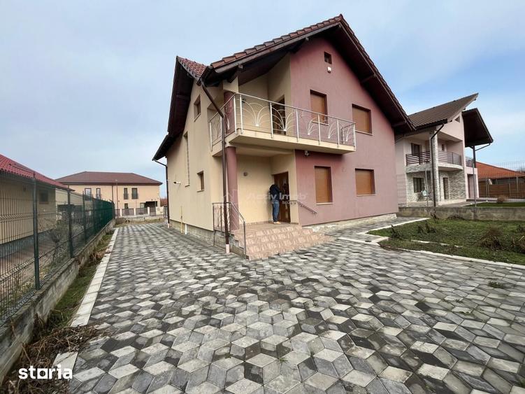 Casă cu 5 camere cu Teren 600 Mp în Central