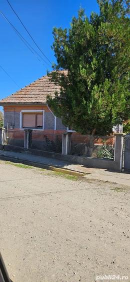 Casă cu 4 camere cu Teren 1013 Mp în Sâncel