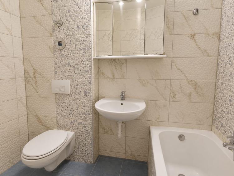 Apartament cu 3 camere decomandat în Avantgarden