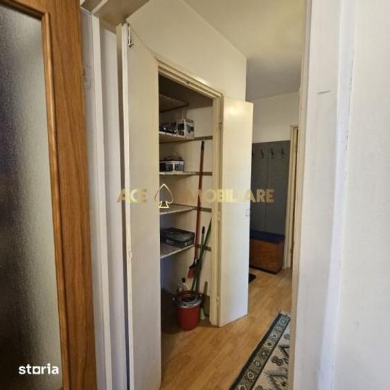 Apartament cu 3 camere, mobilat în Tei