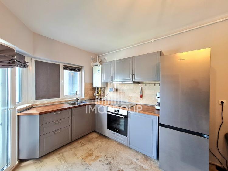 Apartament cu 2 camere semidecomandat, mobilat în Bună Ziua