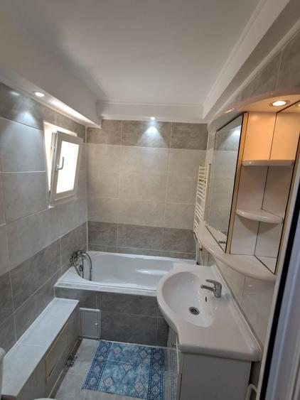 Apartament cu 2 camere semidecomandat în Vitan