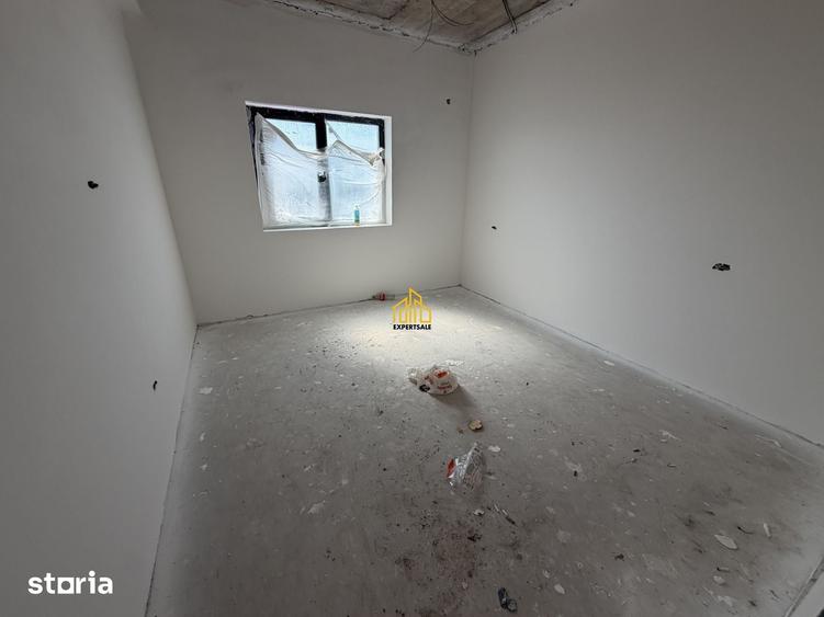 Casă cu 4 camere cu Teren 400 Mp în Domnești