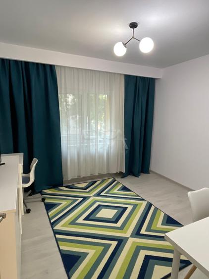 Apartament cu 3 camere decomandat, mobilat în Rahova