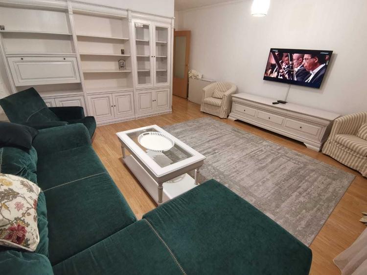 Apartament cu 3 camere decomandat în Morarilor