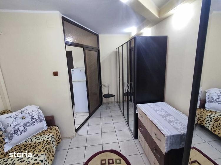 Inchiriez apartament 2 camere etaj 1 Micro 19 - 1
