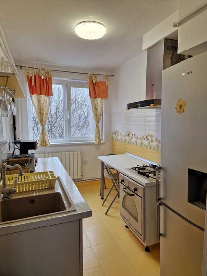 Apartament cu 3 camere decomandat în Ultracentral